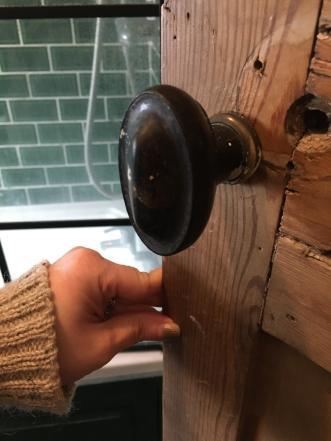 Oval handle